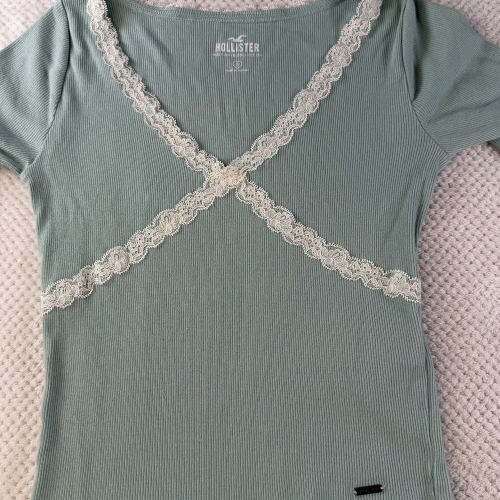 Hollister Sage Green Ribbed Lace Trim Long Sleeve Top V-Neck Small
